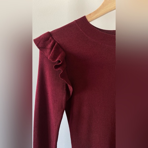 H&M Peplum Detail Knit Top - Picture 4 of 4